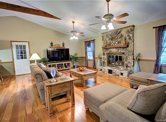 5th image of 2225 Cross Creek Dr