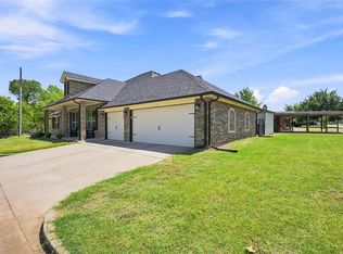 600 Del Haven Dr, Del City, OK 73115