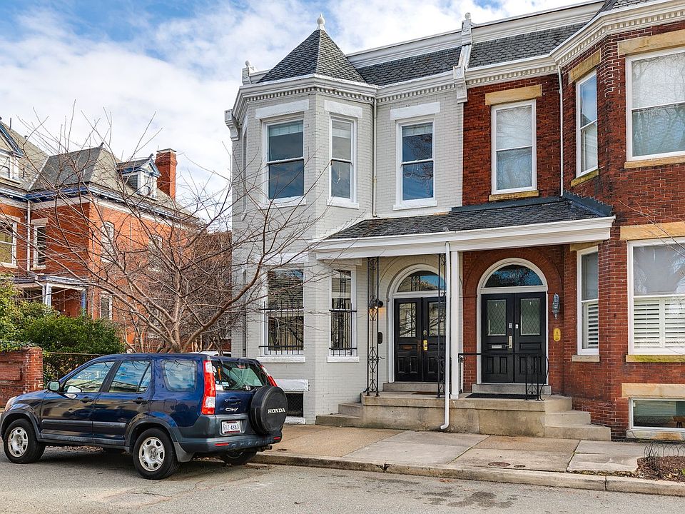 1st image of 305 N Vine St APT 2