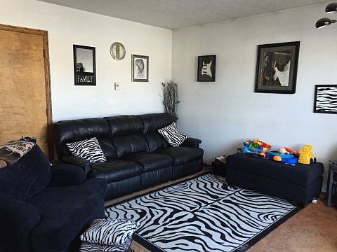 2nd image of 1213 Priscilla Ln