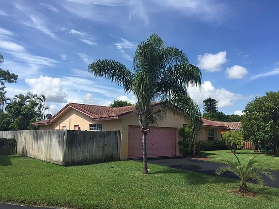 3rd image of 7510 NW 42nd St