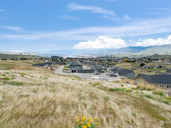 302 Burch Hollow Lane, Wenatchee, WA 98801