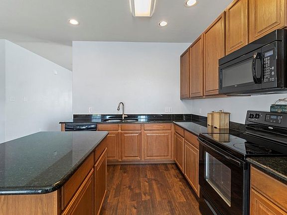 3rd image of 10024 Lexington Dr