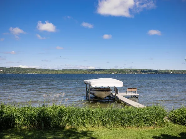 8080 S Lakeview Rd, Traverse City, MI 49684