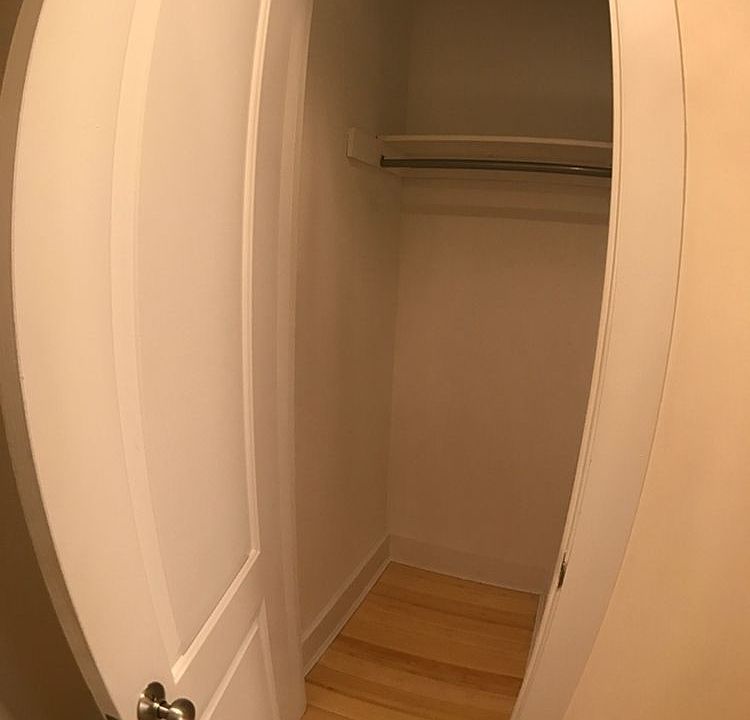 1st image of 941 Washington Ave APT 2I