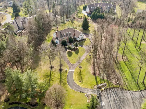 1274 Fritz Cir, Huntingdon Valley, PA 19006