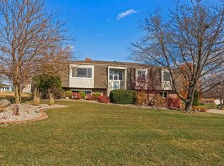 9119 Tapper St, Saint John, IN 46373