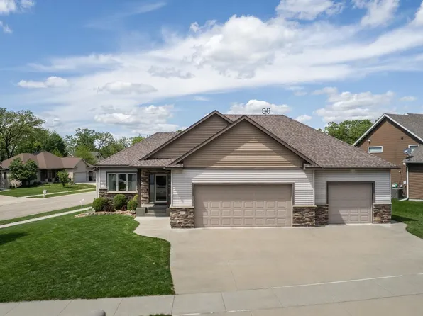 2391 Tee Time Rd SE, Rochester, MN 55904