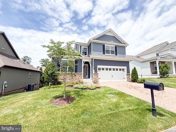 5th image of 75 Garrison Falls Dr
