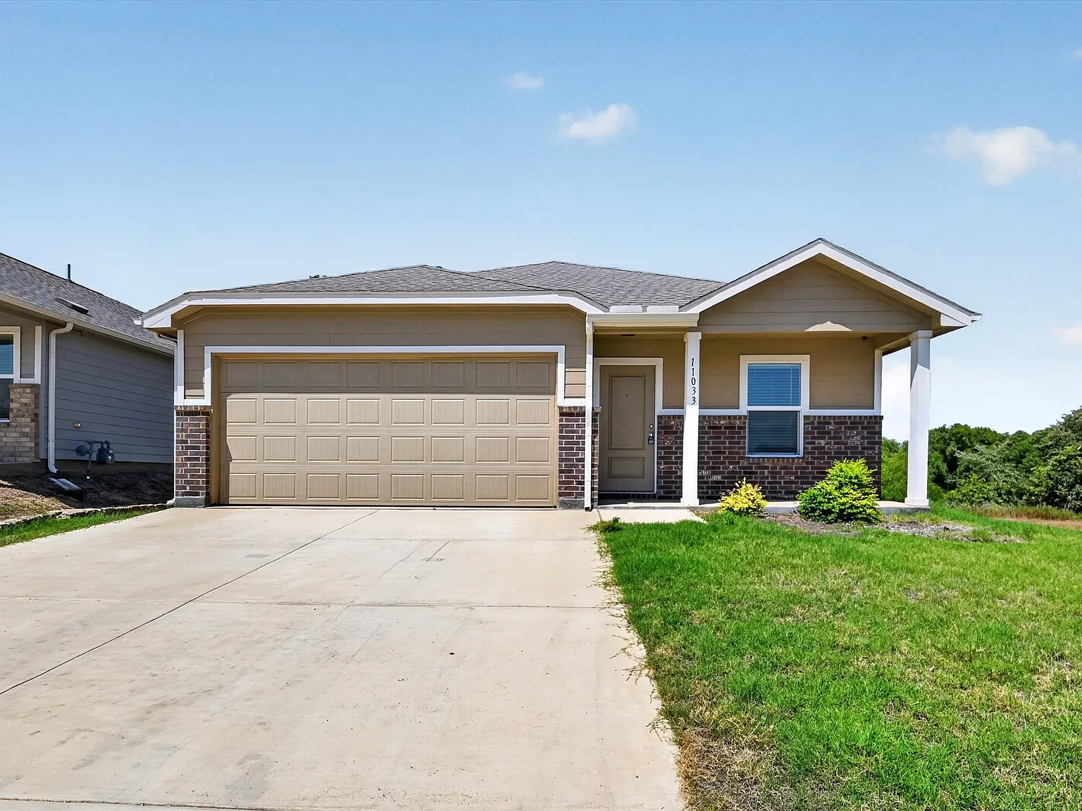 4 bed, 1674 sqft, $2,050 — Photo 3