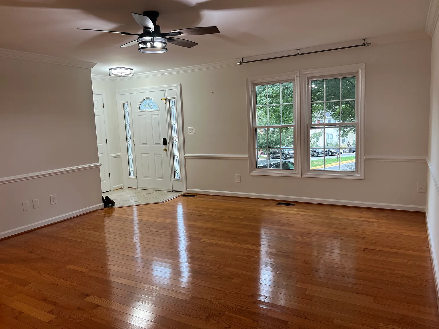 3 bed, 2196 sqft, $3,000 — Photo 4