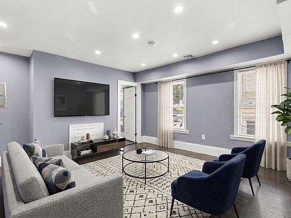 4th image of 45 Thompson St #2