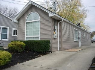 302 Wampum Ave, Ellwood City, PA 16117