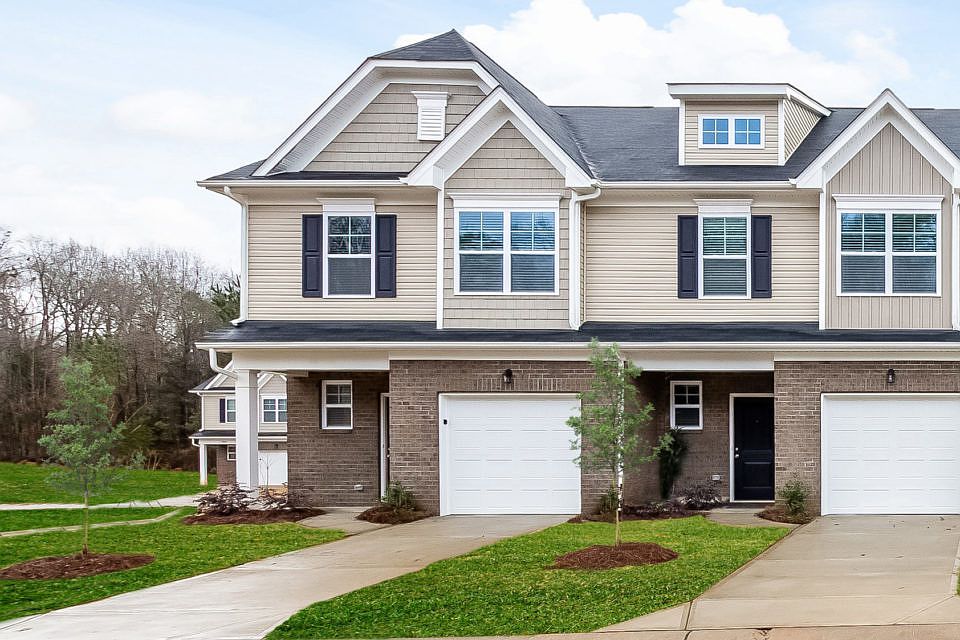 1st image of 2018 Aragon Ln