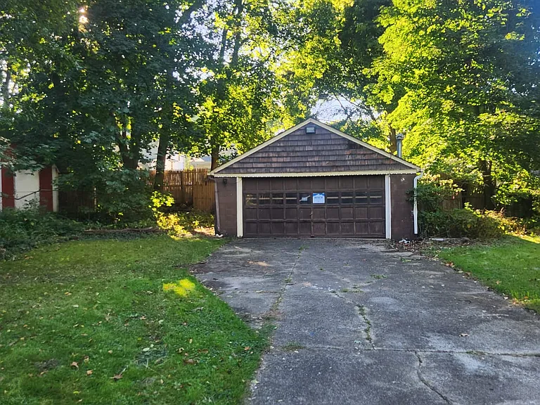 202 Jewett St — Photo 16