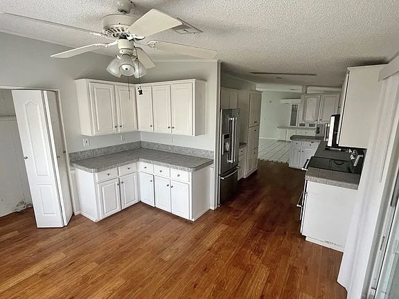 4th image of 2707 88th St E