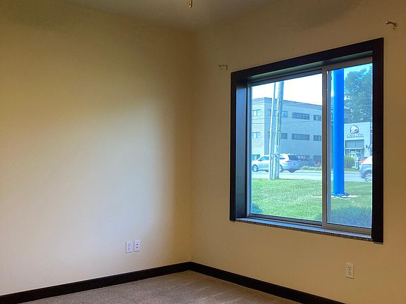 5th image of 236 N Dixie Way #1