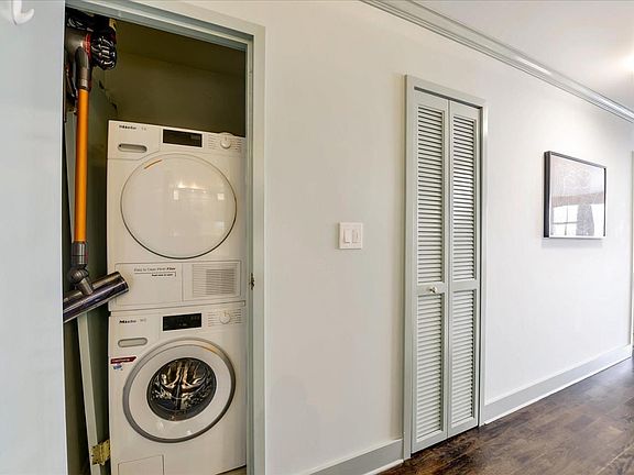 2nd image of 1650 Jackson St APT 406