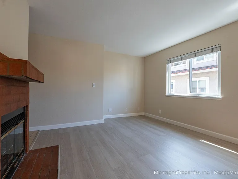 1461 Main St #1 — Photo 9