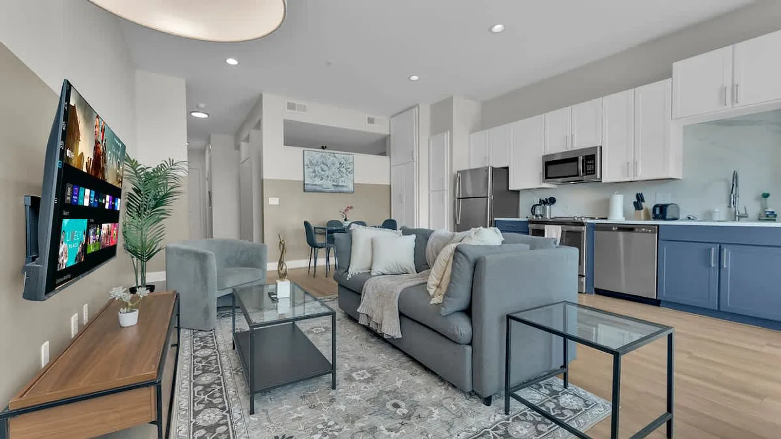 1 bed, 1.0 bath, $2,780 — Photo 3