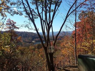 26 Hidden Falls Trl, Robbinsville, NC 28771