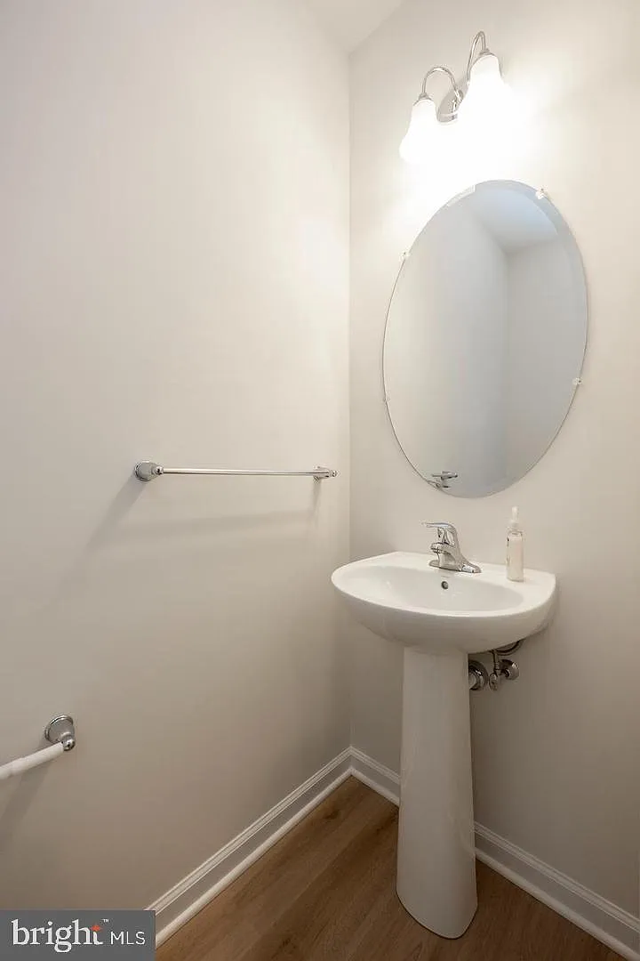 3 bed, 2.5 bath, 2178 sqft, $3,100 — Photo 4