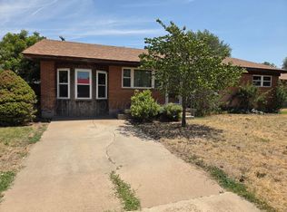1909 Grinnell Dr, Perryton, TX 79070
