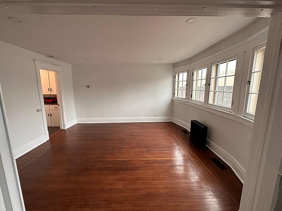 4th image of 2161 Delaware Ave #F1