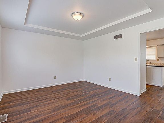 4th image of 4257 Bennett Dr