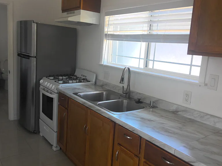 18230 Kingsbury St — Photo 7