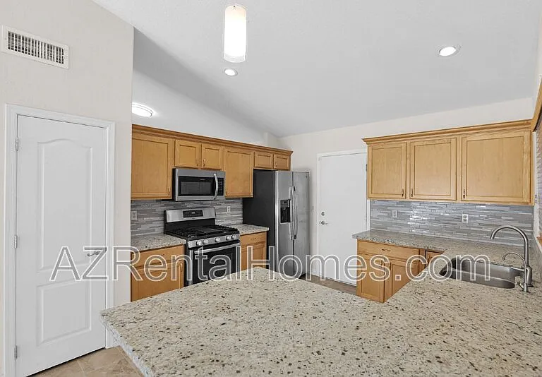 4891 S Rosemary Dr — Photo 11