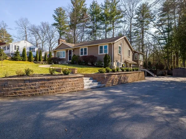 17 Jonathan Dr, Ayer, MA 01432