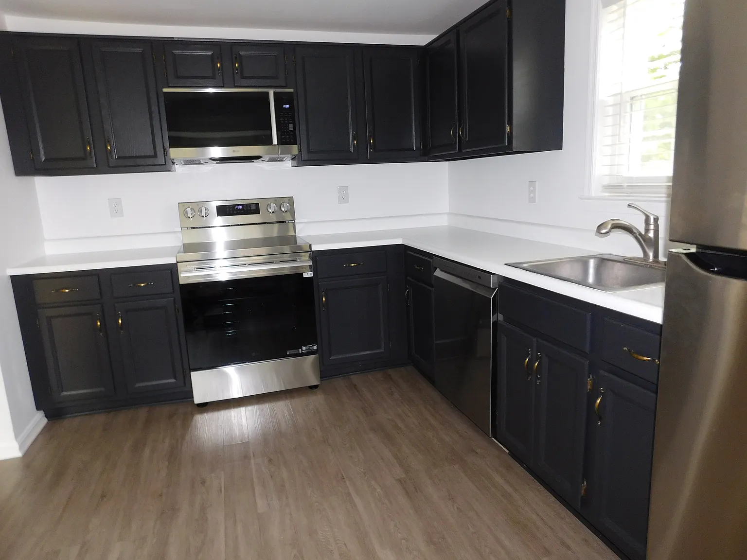 2 bed, 2.5 bath, 1800 sqft, $2,600 — Photo 4