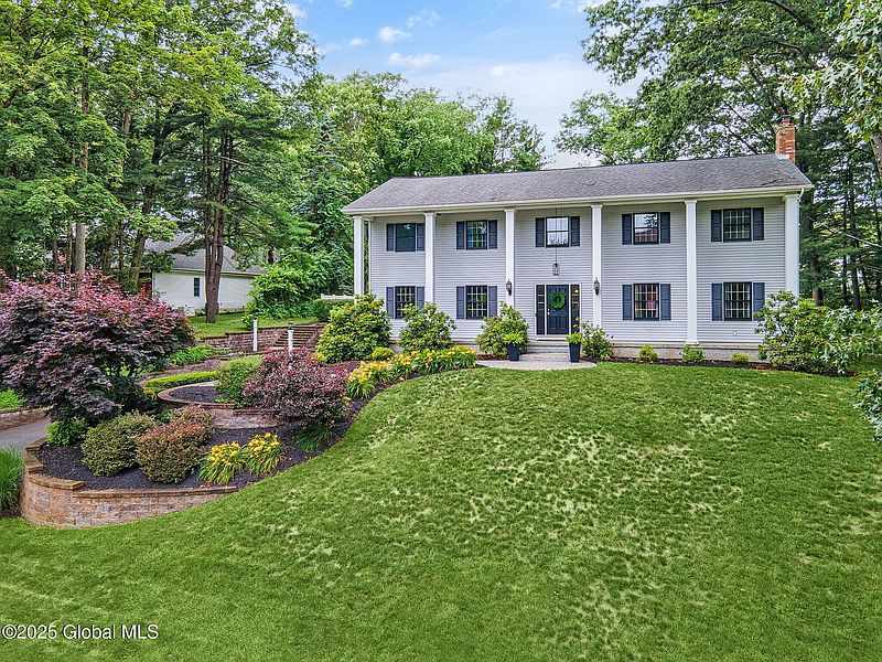 2nd image of 13 Tulip Tree Lane