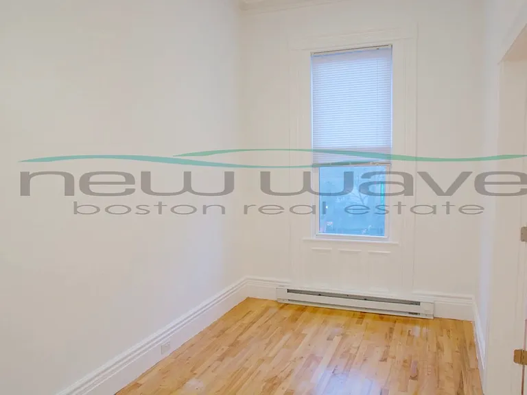 254 Newbury St #2 — Photo 7