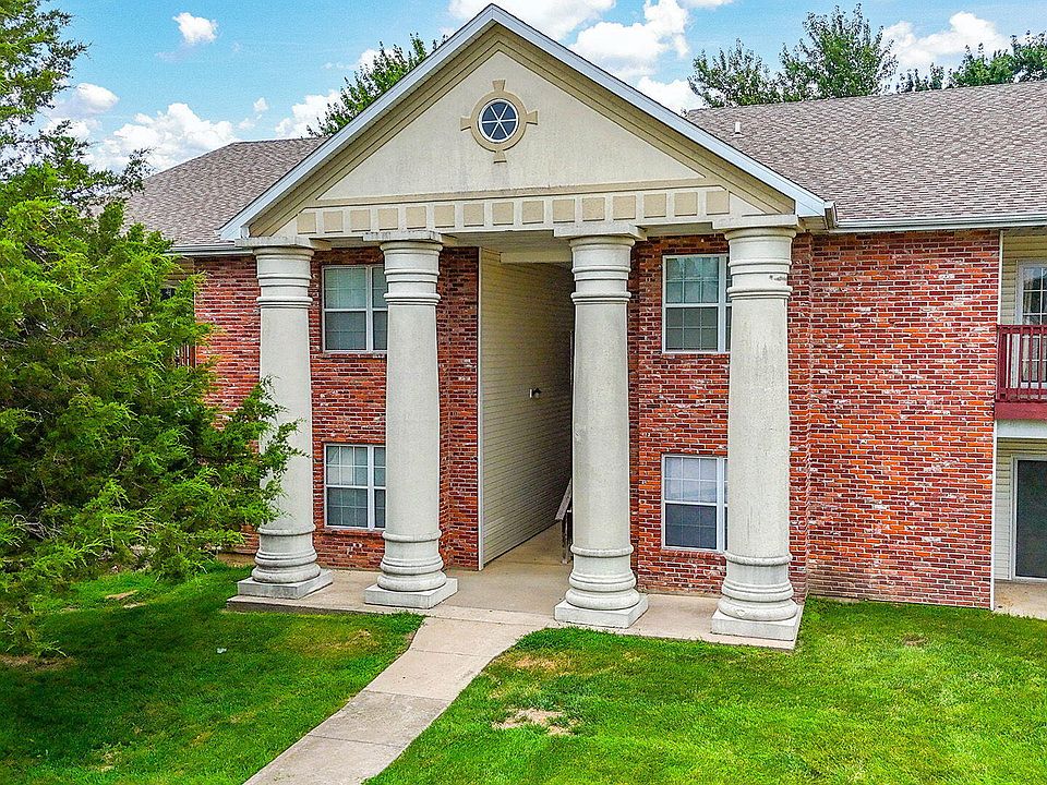 1st image of 21 N Cedar Lake Dr W APT 107