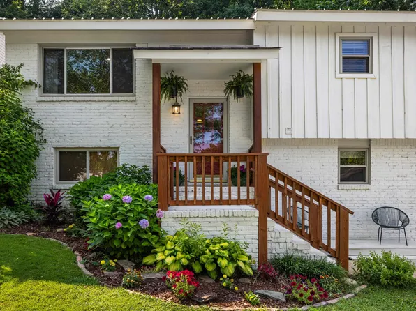 585 Forrest Dr S, Homewood, AL 35209