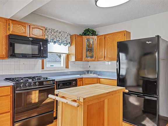 5th image of 8944 Francis Ct