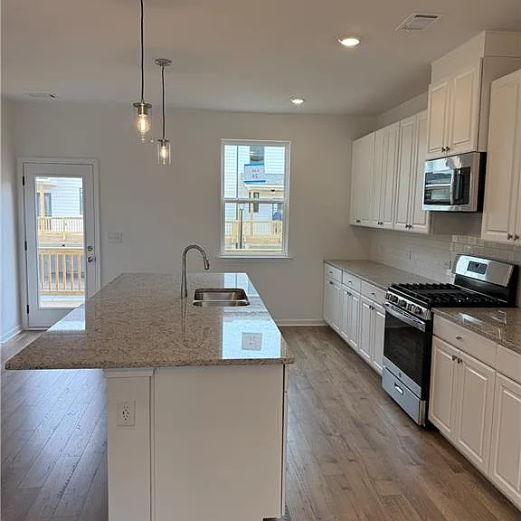 407 Nix Ln — Photo 10