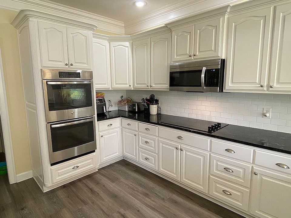 2nd image of 9 Belmont Dr