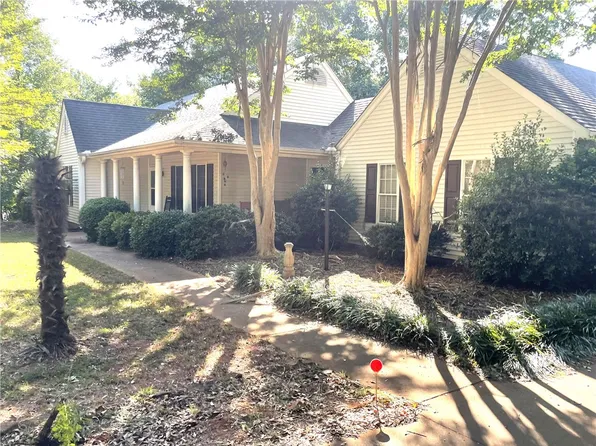 134 Wisteria Way, Pendleton, SC 29670