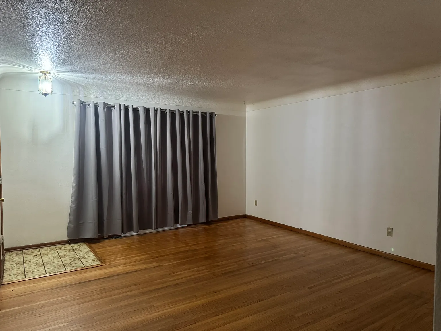 2 bed, 1400 sqft, $1,700 — Photo 4