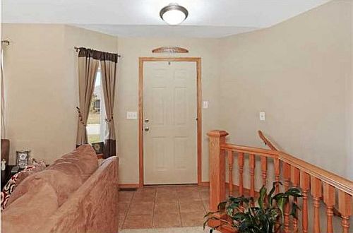 3rd image of 725 N Cottonwood Cir