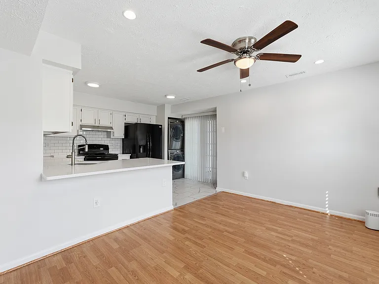 2401 W Rosecroft Village Cir — Photo 6