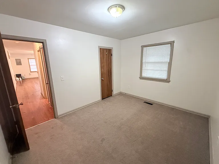 484 S Deepwood Dr — Photo 10