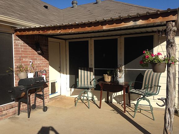 3rd image of 1213 Gardenia Cir