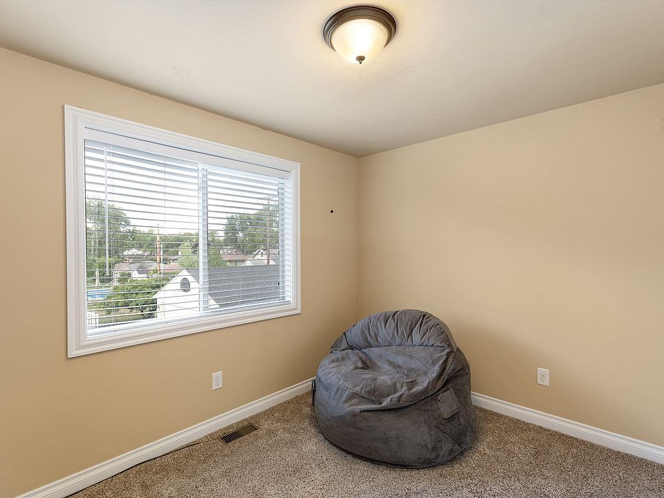 342 N Marias Ave, photo 18