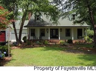 6086 Midus St, Hope Mills, NC 28348