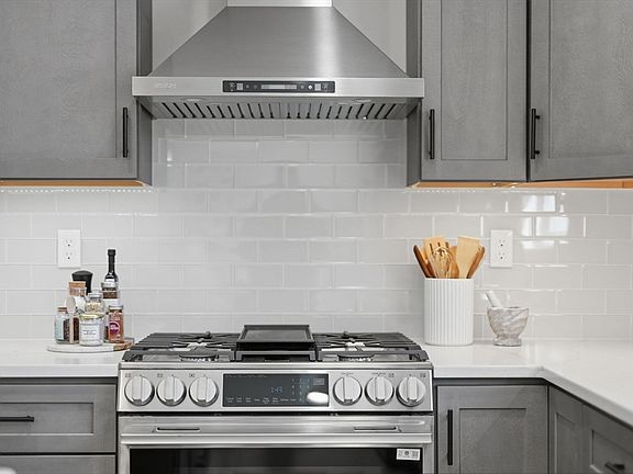 3rd image of 212 Montgomery Rd