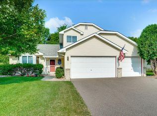 4916 Helmo Ave N, Oakdale, MN 55128